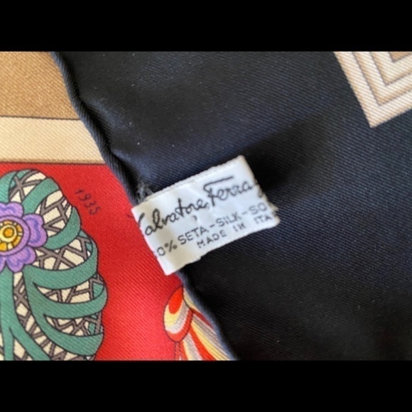 Salvador Ferragamo Designer red black silk shoe print motif luxury scarf - Picture 4 of 5